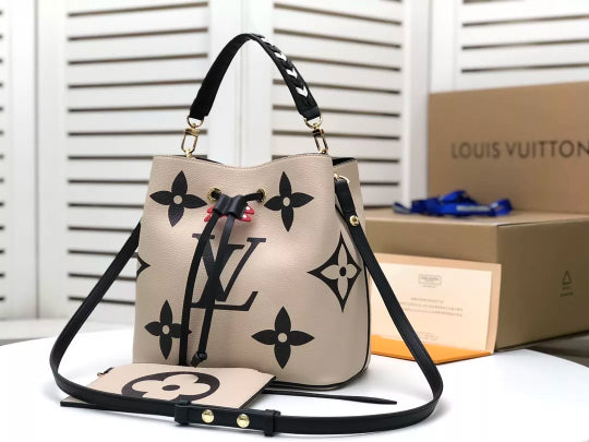 LOUIS VUITTON 26X26X17.5CM CRAFTY NÉONOÉ MM