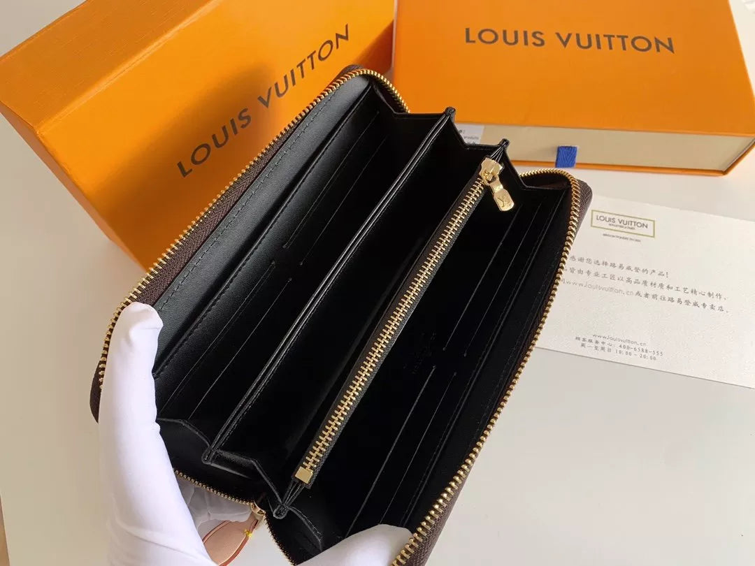 LOUIS VUITTON 19X10CM ZIPPY BAG