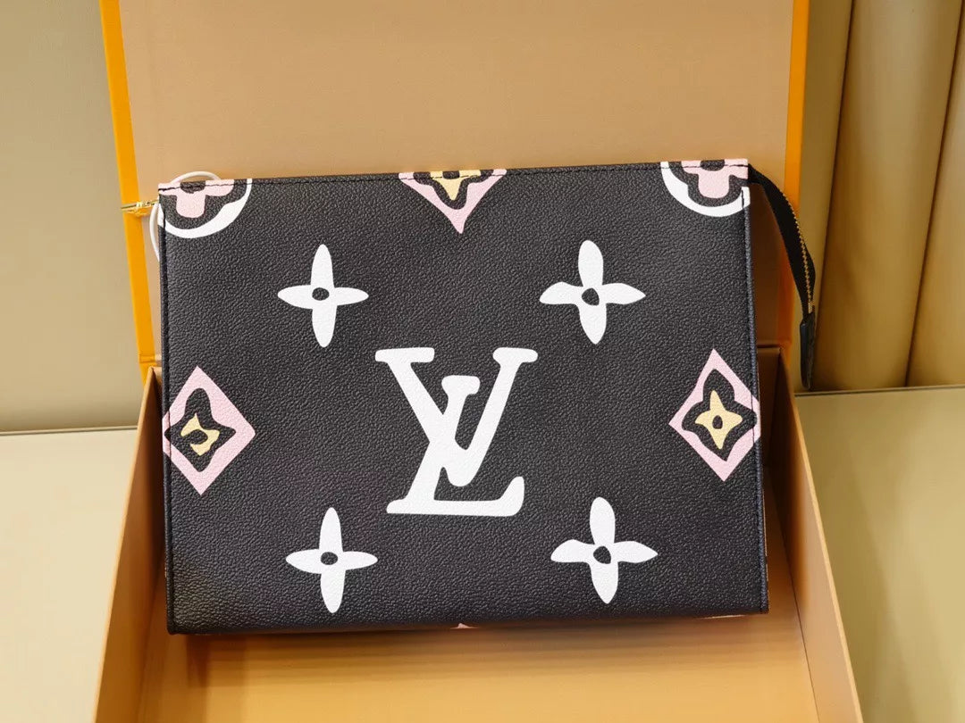 LOUIS VUITTON TOILETRY POUCH 26 MONOGRAM WILD AT HEART 25 X 20 X 5.5CM
