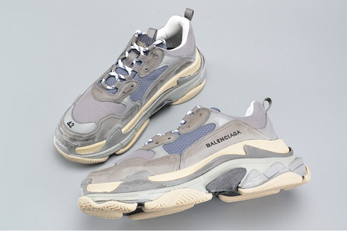 BALENCIAGA 17FW TRIPLE S WASHED SHOW SNEA GREY MENS
