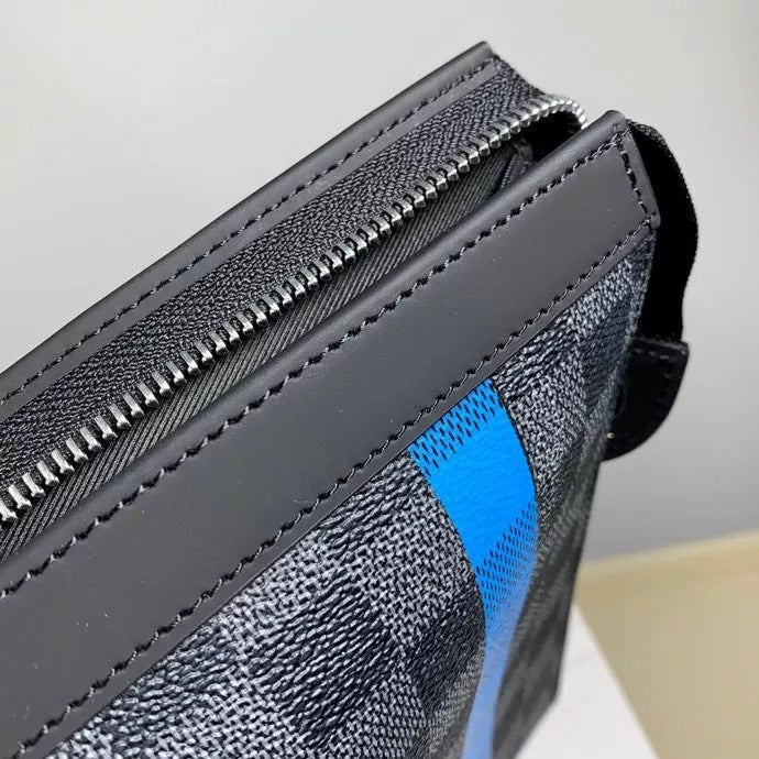LOUIS VUITTON 27 X 21 X 5 CM POCHETTE VOYAGE HANDBAG