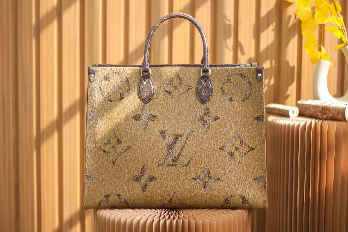 LOUIS VUITTON ONTHEGO TOTE BAG