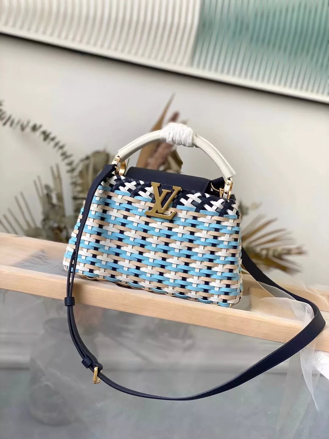 LOUIS VUITTON CAPUCINES LV HAND BAGS 2 COLOR AVAILABLE