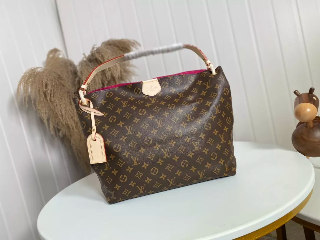LOUIS VUITTON 41 X 35 X 14CM
