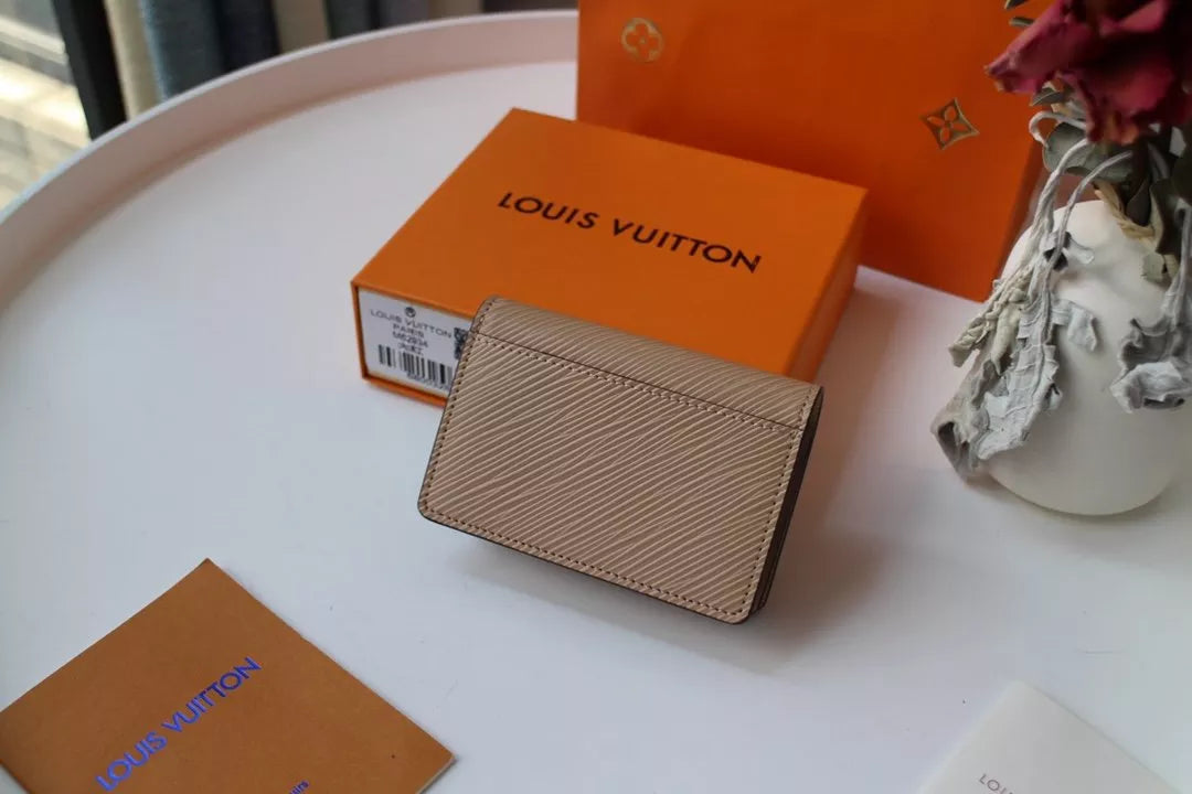 LOUIS VUITTON 10.5 x 7.0 x 3.0 CM MULTICARTES BAG