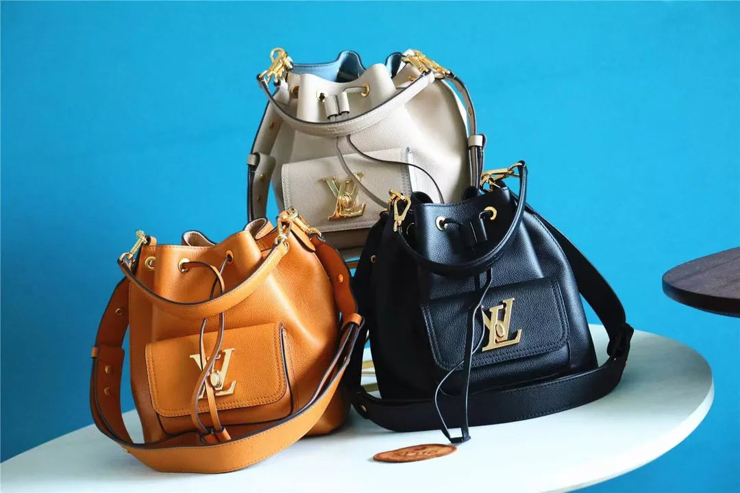 LOUIS VUITTON 9.1 X 9.1 X 6.3 INCHES LOCK ME BUCKET BAG