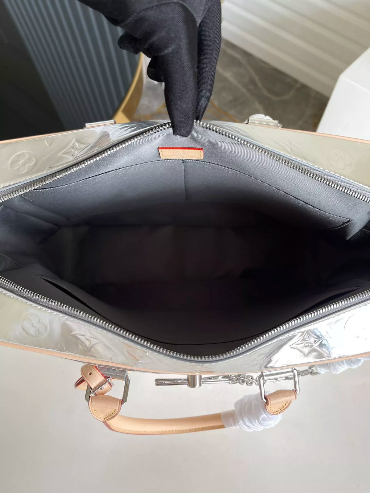 LOUIS VUITTON NEO PORTE DOCUMENTS VOYAGE MIRROR MONOGRAM BAG 40 X 31.5 X 10 CM