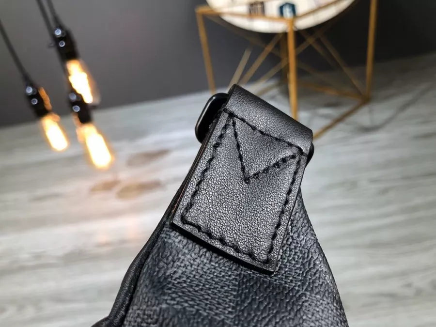 LOUIS VUITTON 47×20×9CM LVDISCOVERY BAG