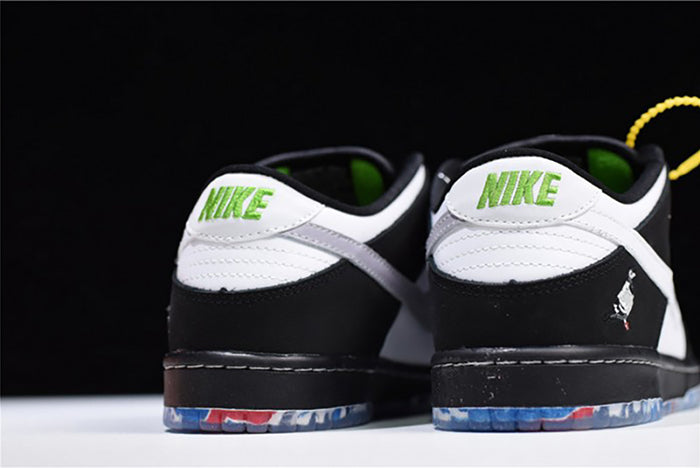 NIKE SB DUNK LOW "STAPLE PANDA PIGEON"