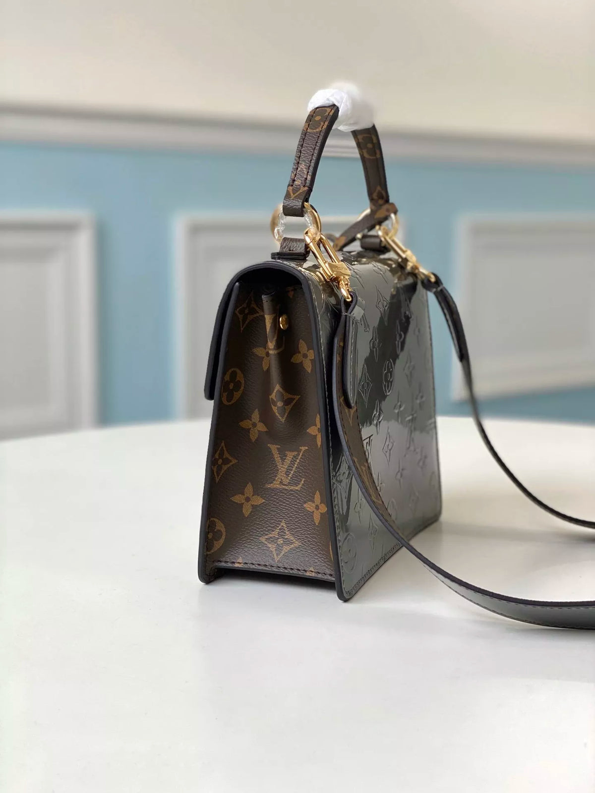 LOUIS VUITTON WYNWOOD CHAIN BAG，MONOGRAM VERNIS LEATHER + MONOGRAM CANVAS