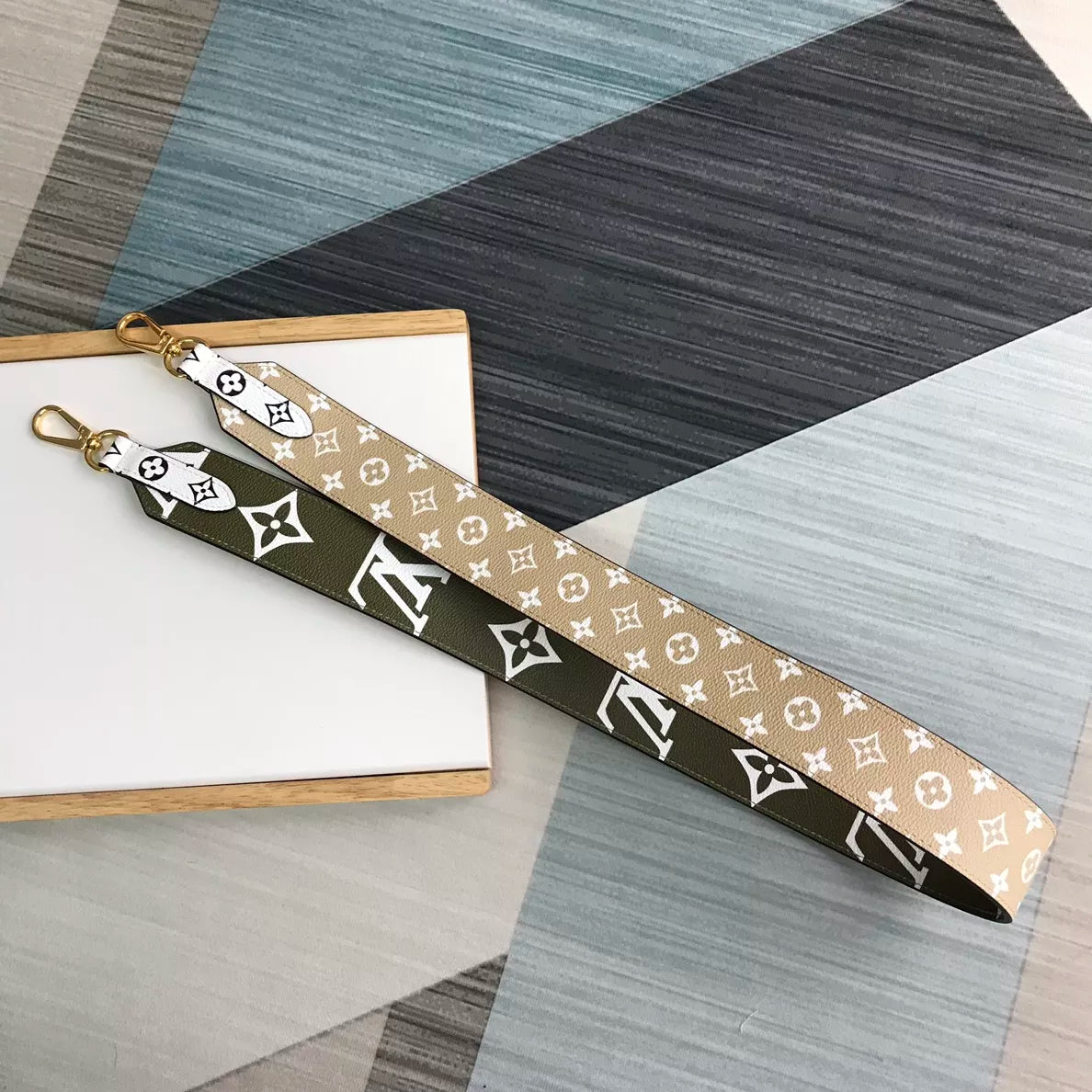 LOUIS VUITTON 90X4X0.2CM SHOULDER STRAPS