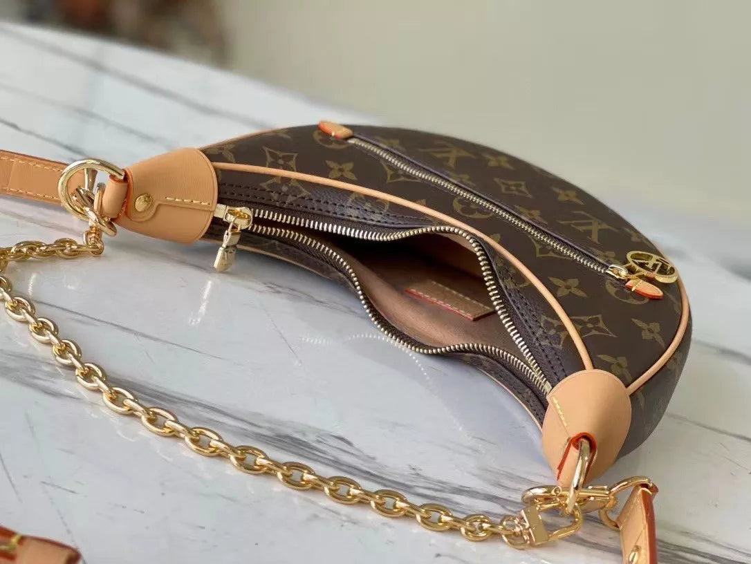 LOUIS VUITTON 23*13*6CM LOOP HALF MOON SHAPED STAFF BAG
