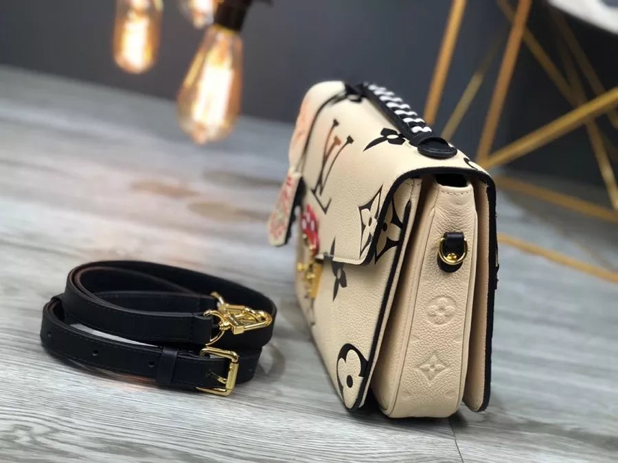 LOUIS VUITTON 25×19×7CM CRAFTY POCHETTE MÉTIS BAG
