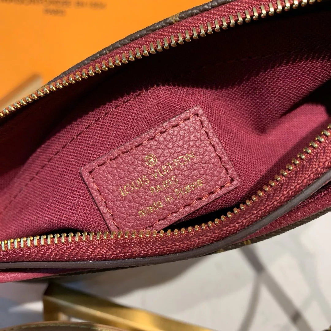 LOUIS VUITTON 23.0 X 13.0 X 5.0 CM PALLS CLUTH MONOGRAM