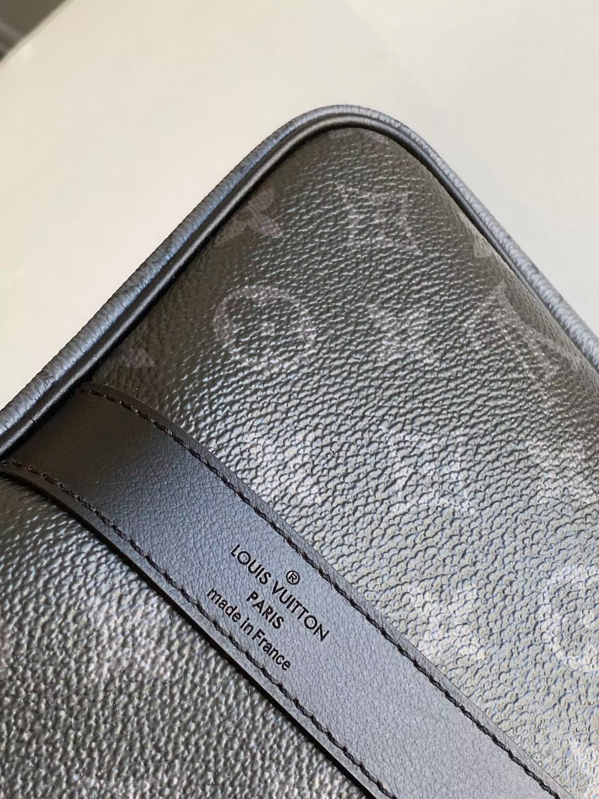 LOUIS VUITTON 50 X 29 X 23CM MONOGRAM ECLIPSE
