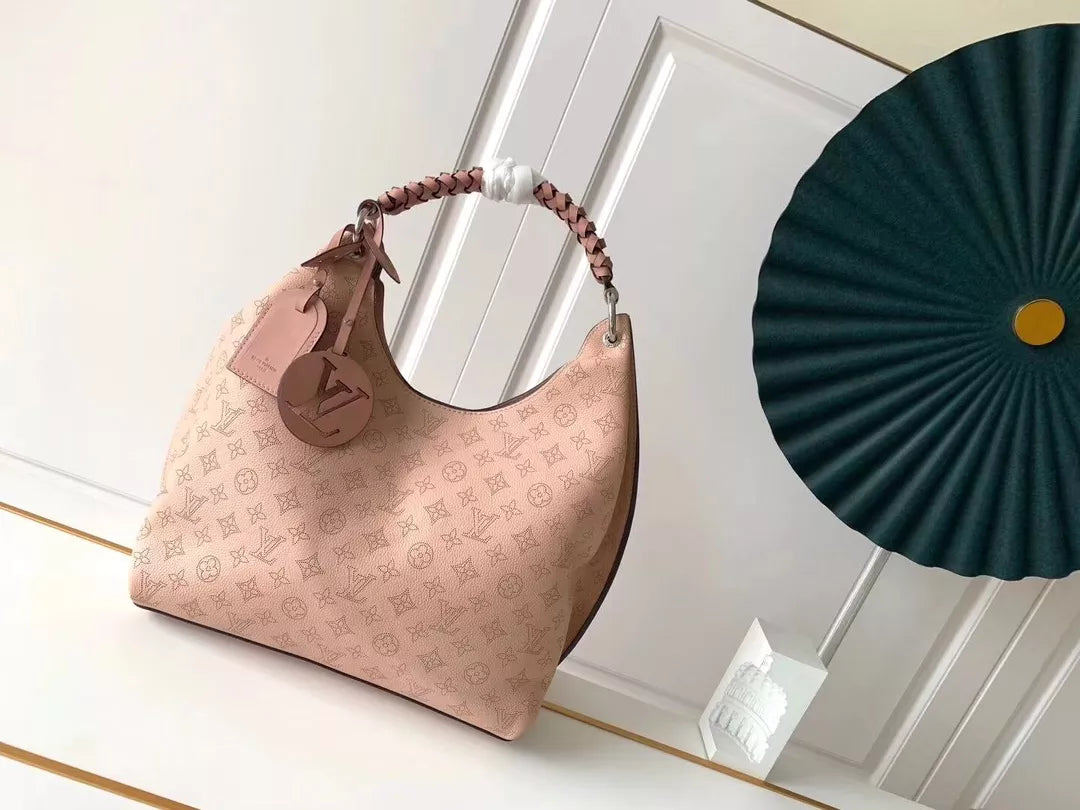 LOUIS VUITTON 35X40X17CM TAURILLON CALFSKIN