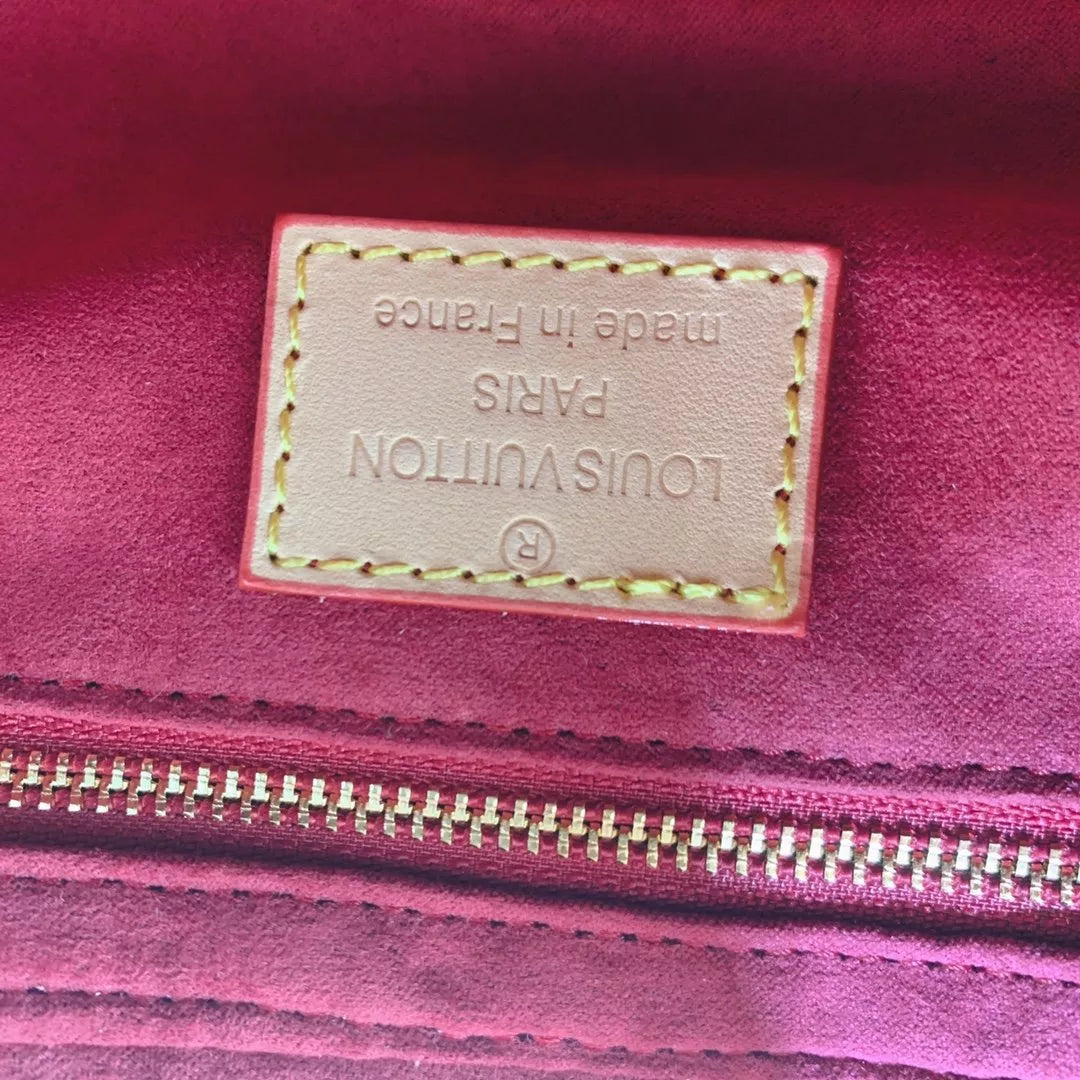 LOUIS VUITTON 15*8*25 CM BAG