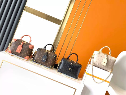 LOUIS VUITTON LEATHER PETITE MALLE SOUPLEMONOGR