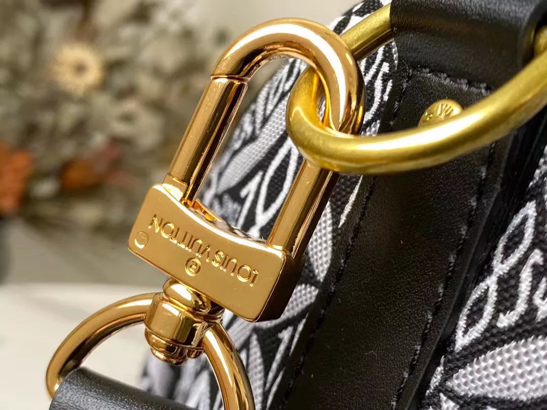 LOUIS VUITTON 45 X 27 X 20CM KEEPALL BANDOULIÈRE LV HAND BAGS