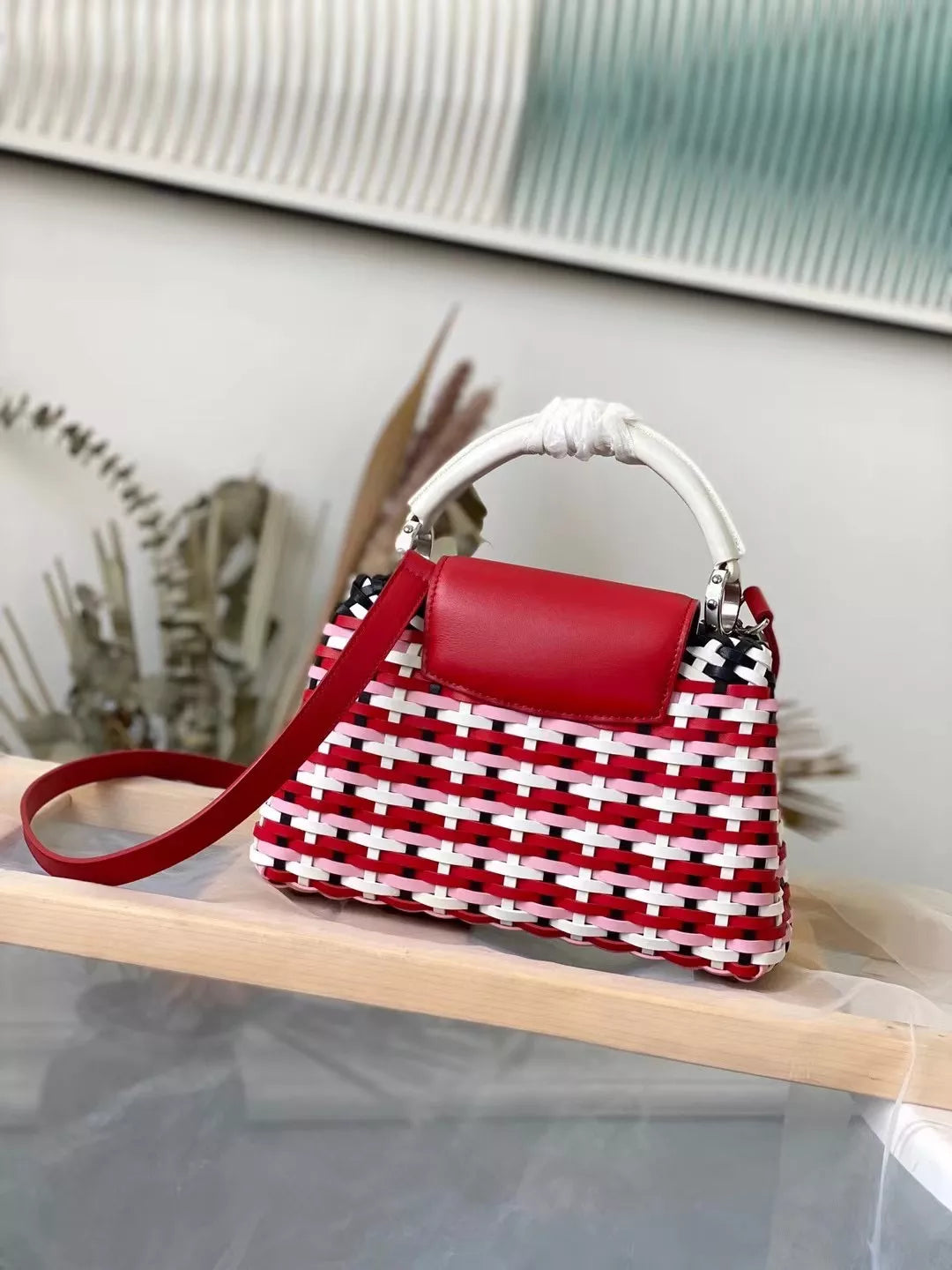 LOUIS VUITTON CAPUCINES LV HAND BAGS 2 COLOR AVAILABLE