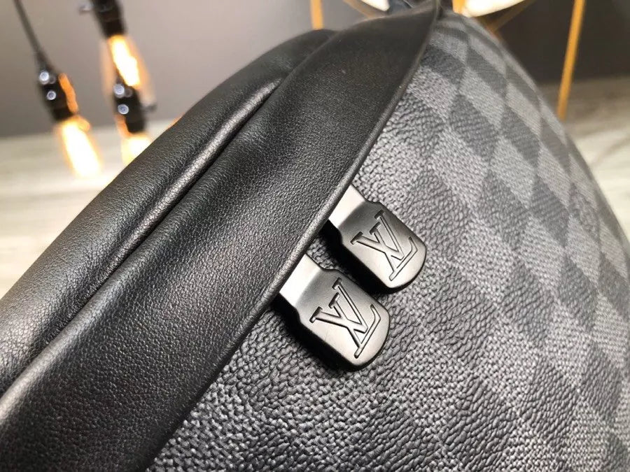 LOUIS VUITTON 47×20×9CM LVDISCOVERY BAG