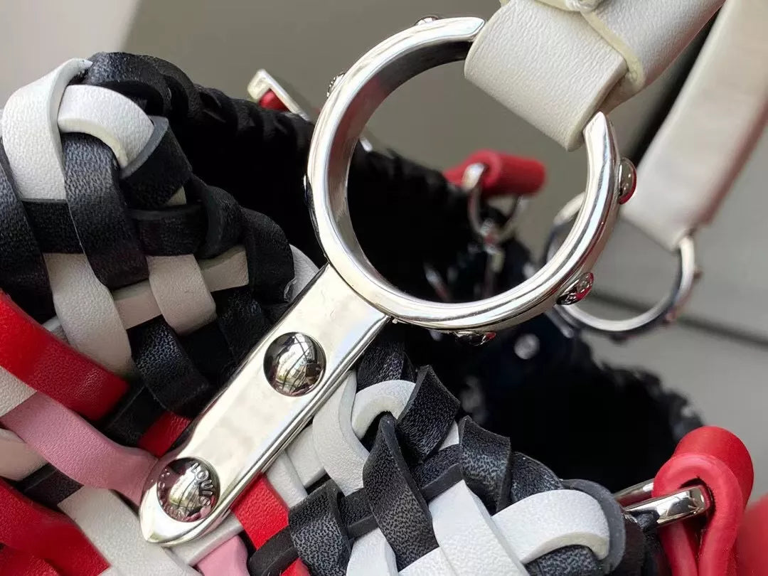 LOUIS VUITTON CAPUCINES LV HAND BAGS 2 COLOR AVAILABLE