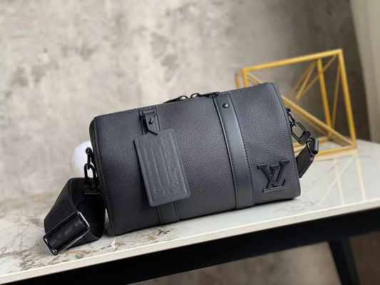 LOUIS VUITTON 27 X 17 X 13CM CITY KEEPALL 27CM