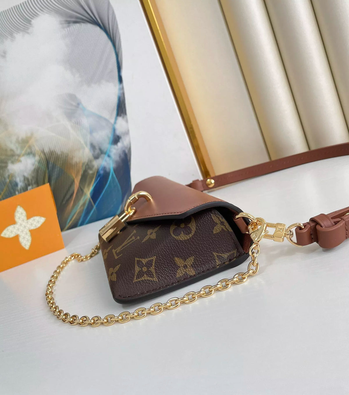 LOUIS VUITTON 19*11*3CM PADLOCK ON STRAP LOCK BAG