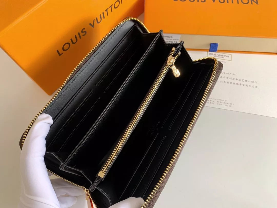 LOUIS VUITTON 19X10CM ZIPPY BAG