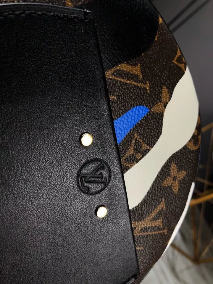 LOUIS VUITTON 20.0 X 22.5 X 8.0 CM BOITE CHAPEAU SOUPLE