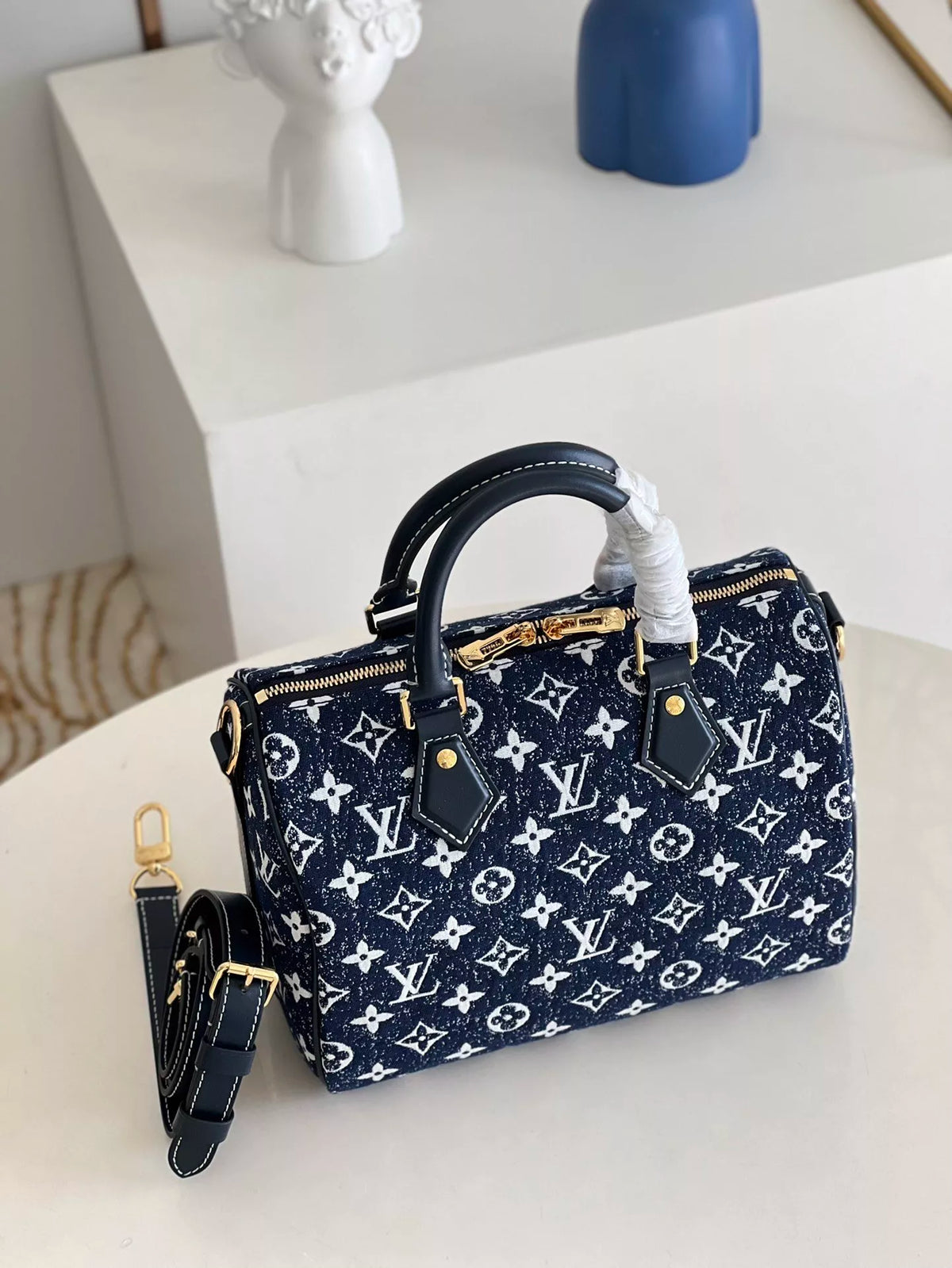 LOUIS VUITTON 25 X 19 X 15CM SPEEDY BANDOULI È RE 25 HANDBAG, LOGO DENIM
