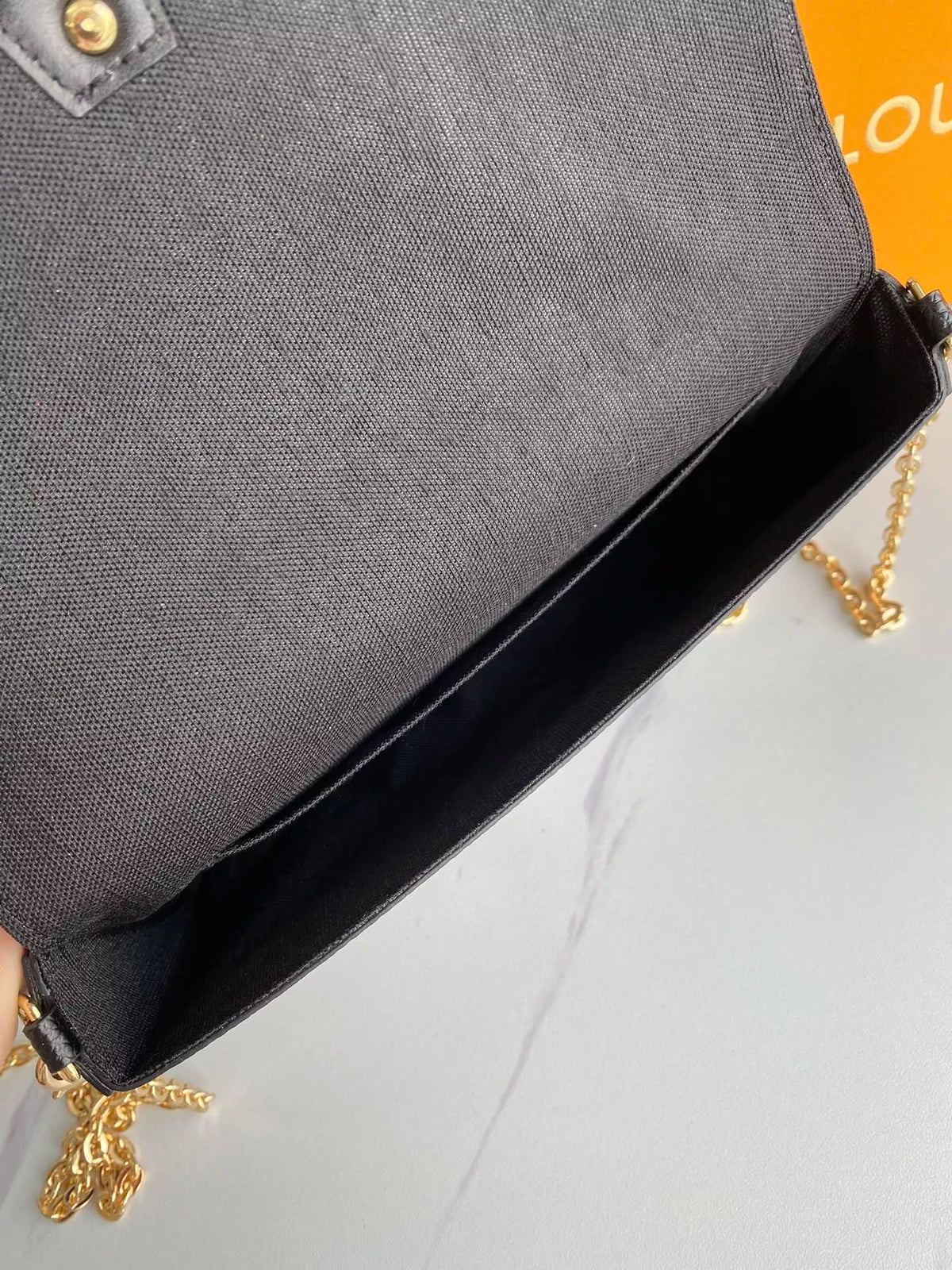 LOUIS VUITTON 21.0 X 12.0 X 3.0CM CRAFTY POCHETTE FÉLICIE BAG