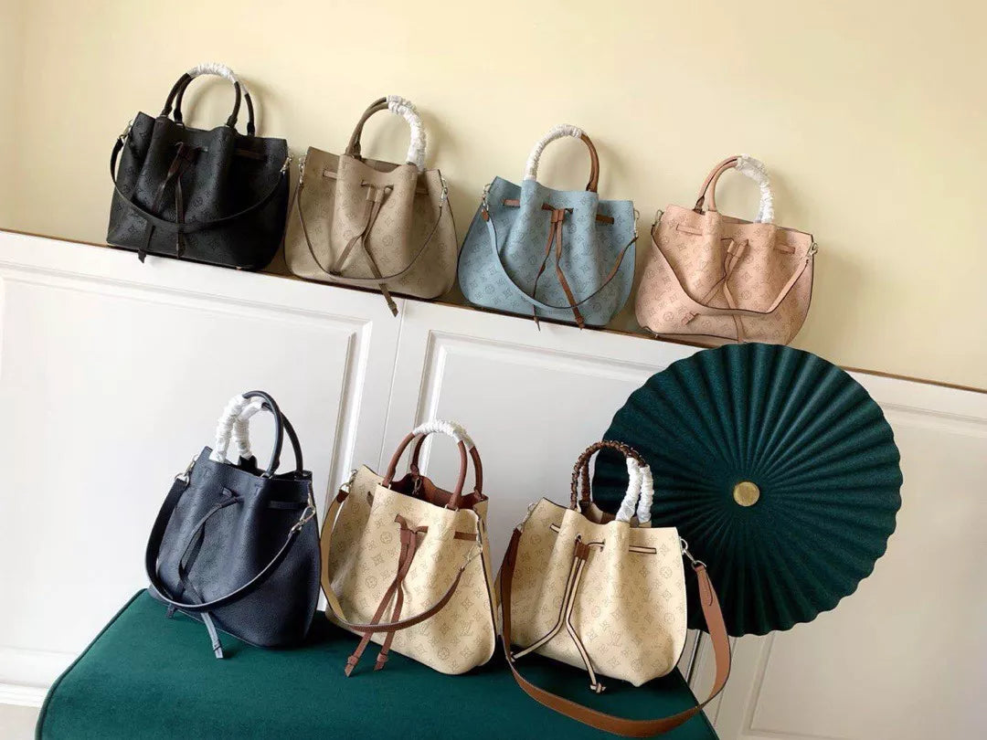 LOUIS VUITTON 44X27X12CM GIROLATA HANDBAG
