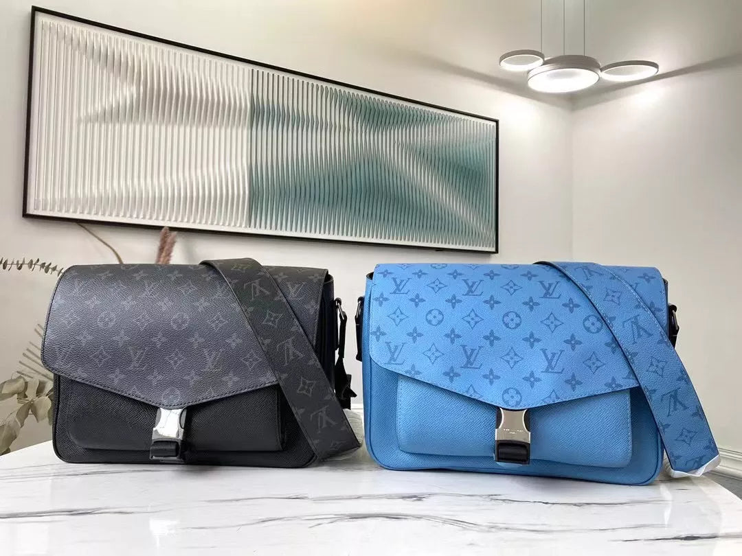 LOUIS VUITTON 29 X 23 X 11.5 CM NEW MESSENGER