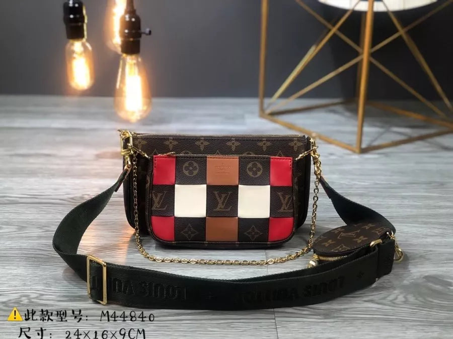 LOUIS VUITTON FAVORITE M44840 PACKET 14*9CM BIG BAG 24*16CM