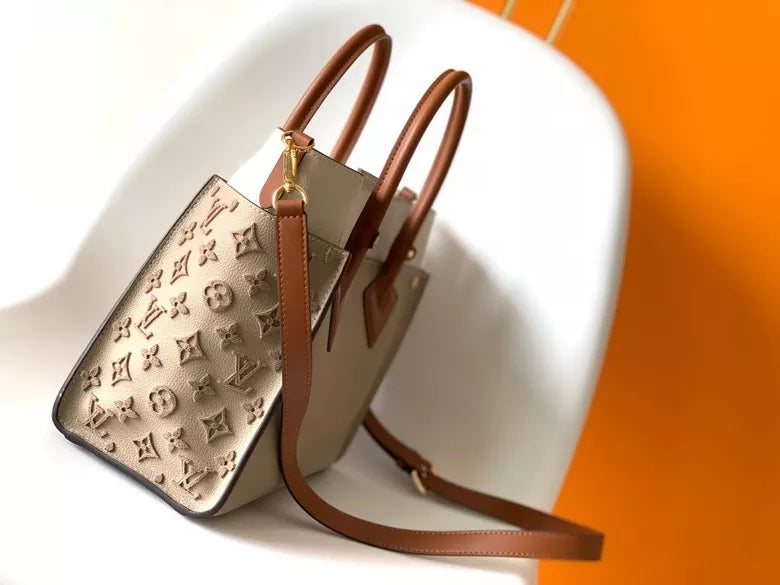 LOUIS VUITTON 30.5*24.5*14CM ON MY SIDE HANDBAG, CALF LEATHER + MONOGRAM CANVAS