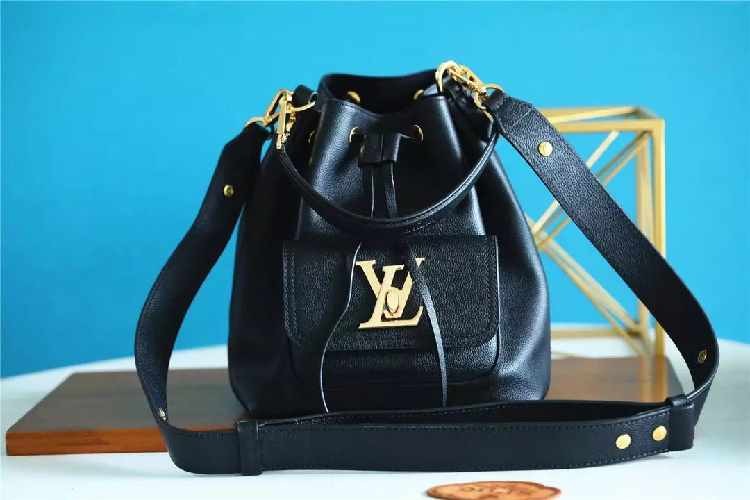 LOUIS VUITTON 9.1 X 9.1 X 6.3 INCHES LOCK ME BUCKET BAG