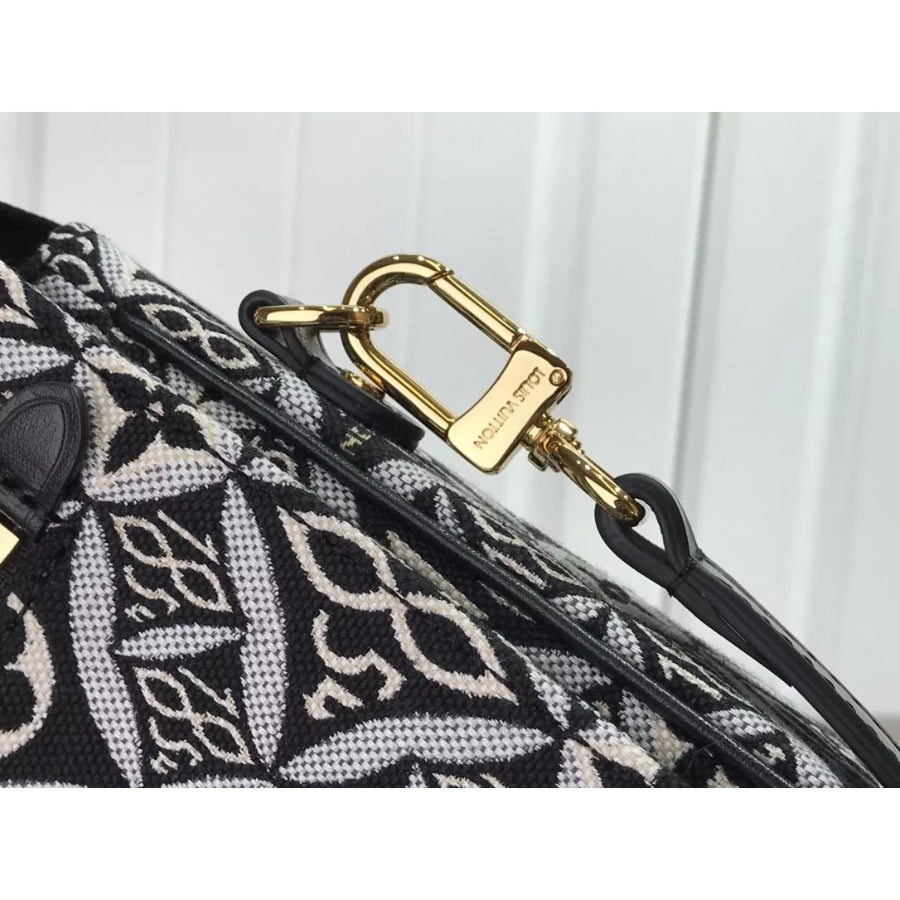 LOUIS VUITTON 25*19*7CM POCHETTE METIS HANDBAG