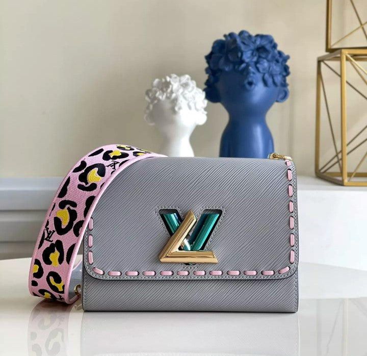 LOUIS VUITTON 19 X 15 X 9CM 23 X 17 X 9.5CM TWIST WILD AT HEART
