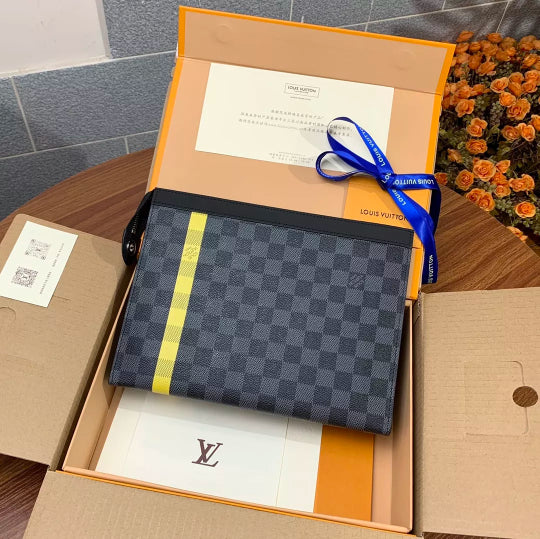 LOUIS VUITTON 27×20×3CM POCHETTE VOYAGE