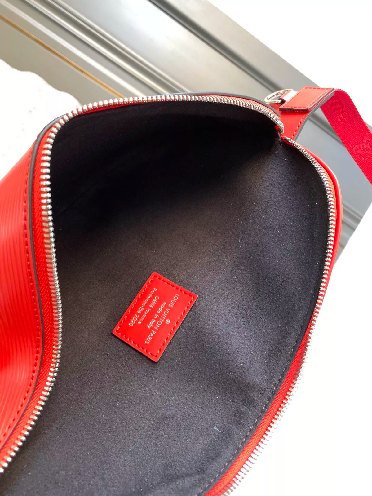 LOUIS VUITTON 24*11CM SUPREME CO BRANDED CHEST BAG, COWHIDE