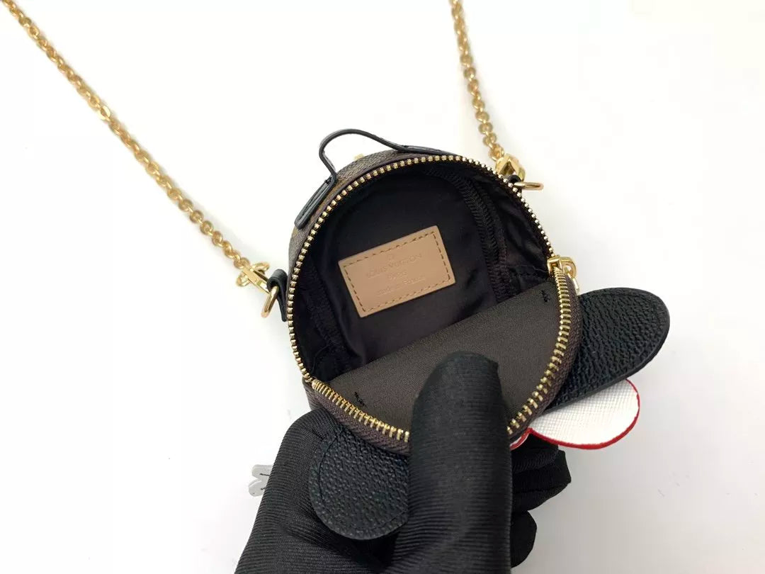 LOUIS VUITTON 10*8*4CM CHAIN BAG