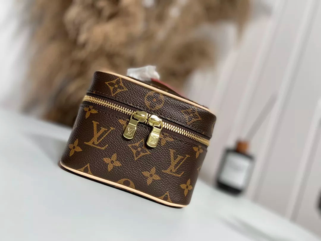 LOUIS VUITTON NICE NANO TOILETRY POUCH COSMETIC BAGS
