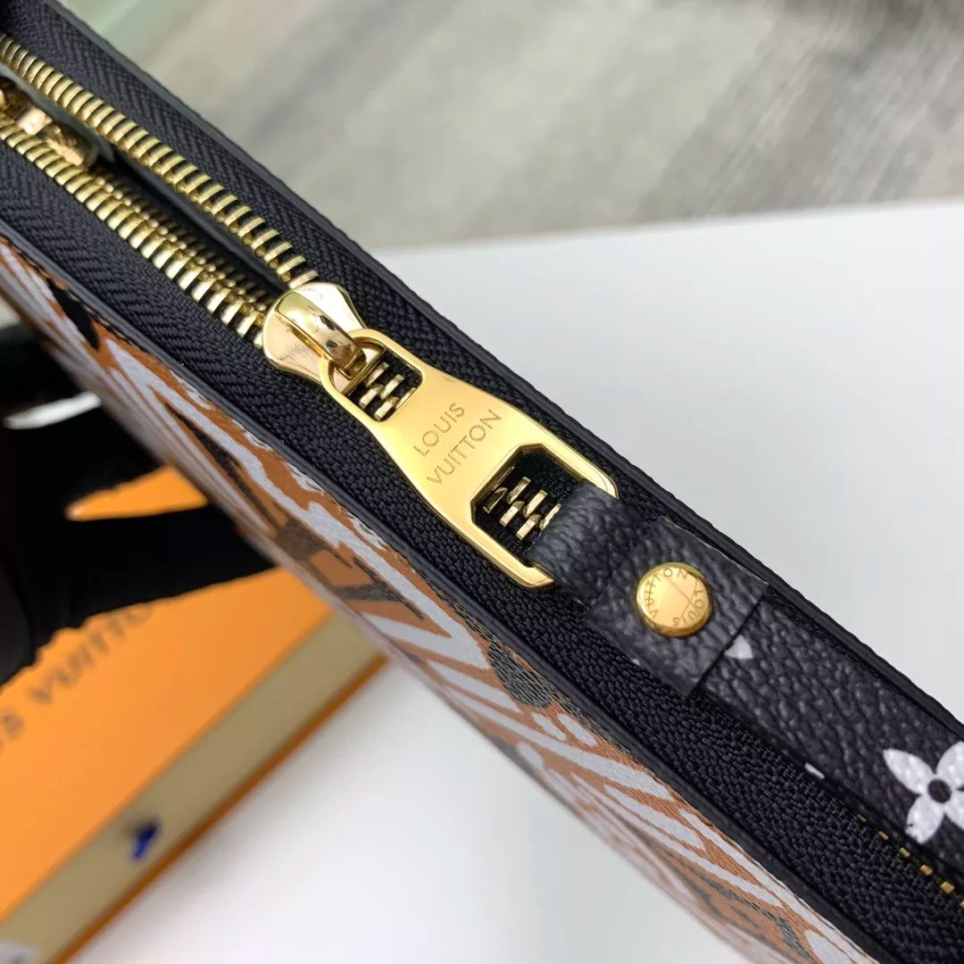 LOUIS VUITTON 19.5 X 10.5 X 2.5 CM CRAFTI'S "SPECIAL EDITION" GIBBY WALLET BAG