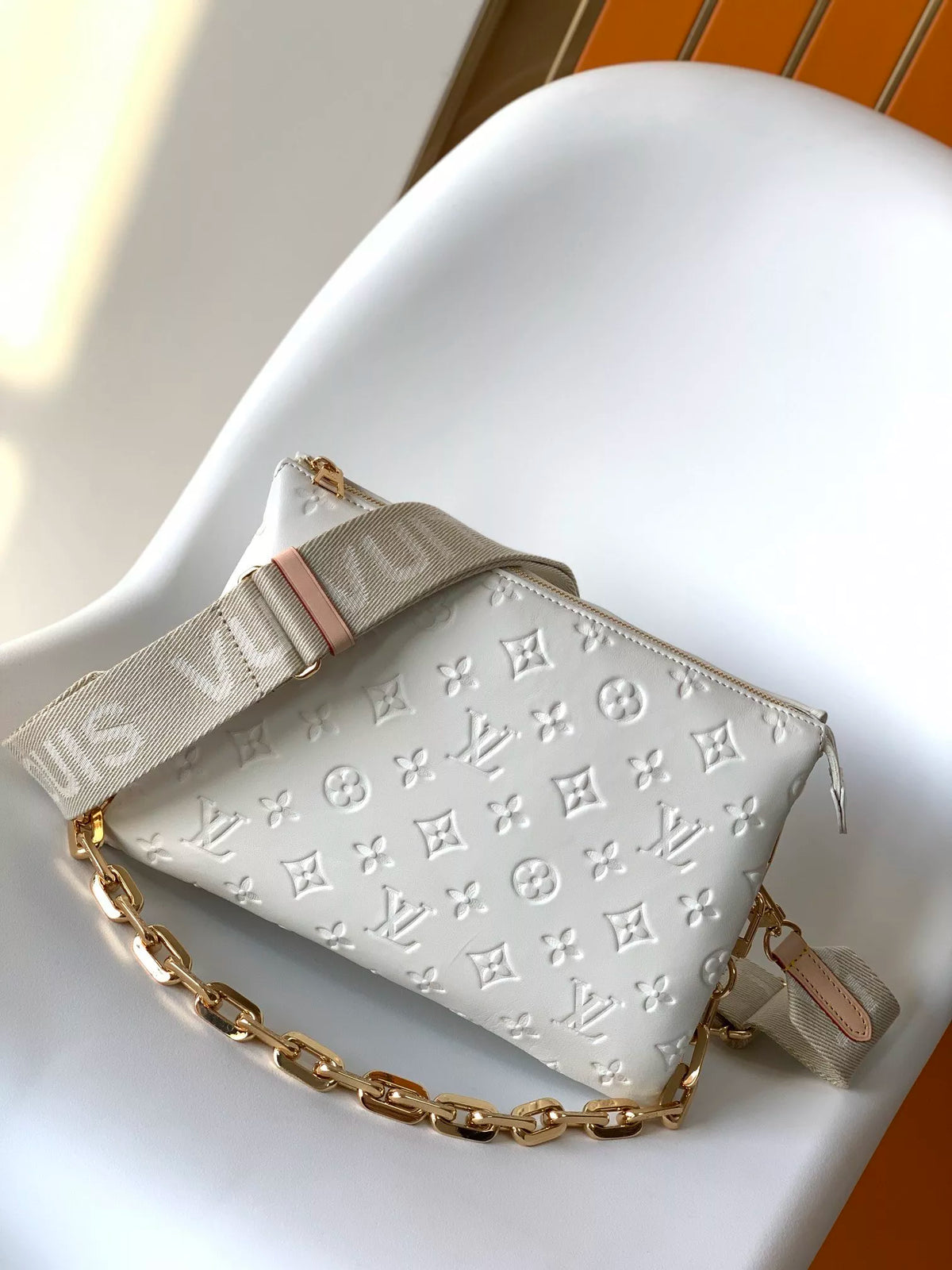 LOUIS VUITTON 26*20*12CM COUSSIN HANDBAG, MONOGRAM EMBOSSED FLUFFY SHEEPSKIN