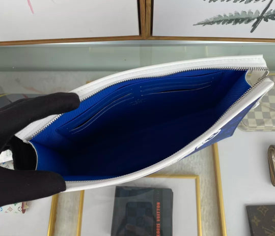 LOUIS VUITTON 27 X 21 X 6 CM POCHETTE VOYAGE MM MONOGRAM