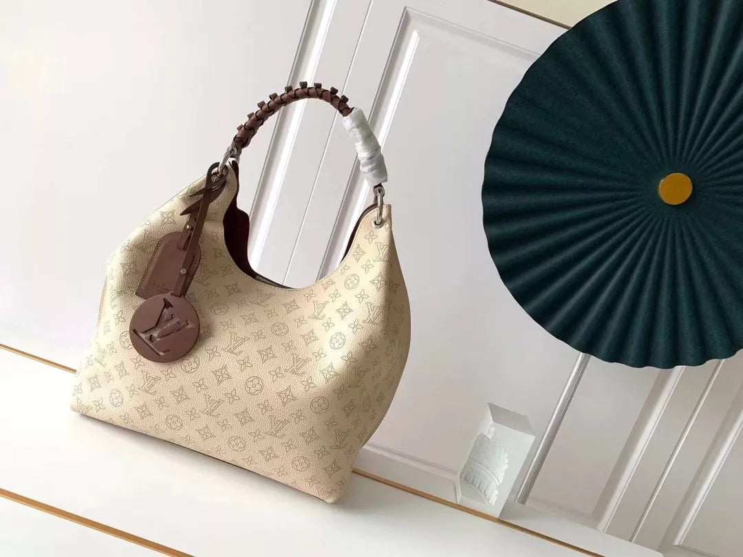 LOUIS VUITTON 35X40X17CM TAURILLON CALFSKIN