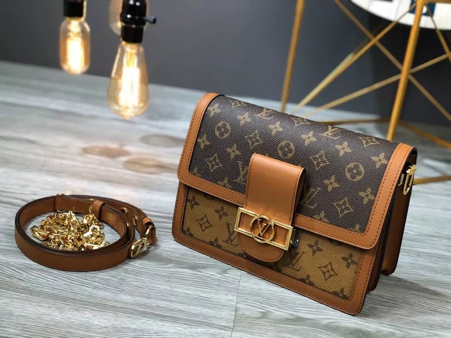 LOUIS VUITTON 25X17X10.5CM WOC WALLET ON CHAIN DAUPHINE