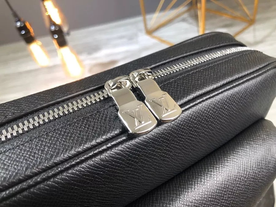 LOUIS VUITTON 29.5×20×10.5CM  LV OUTDOOR