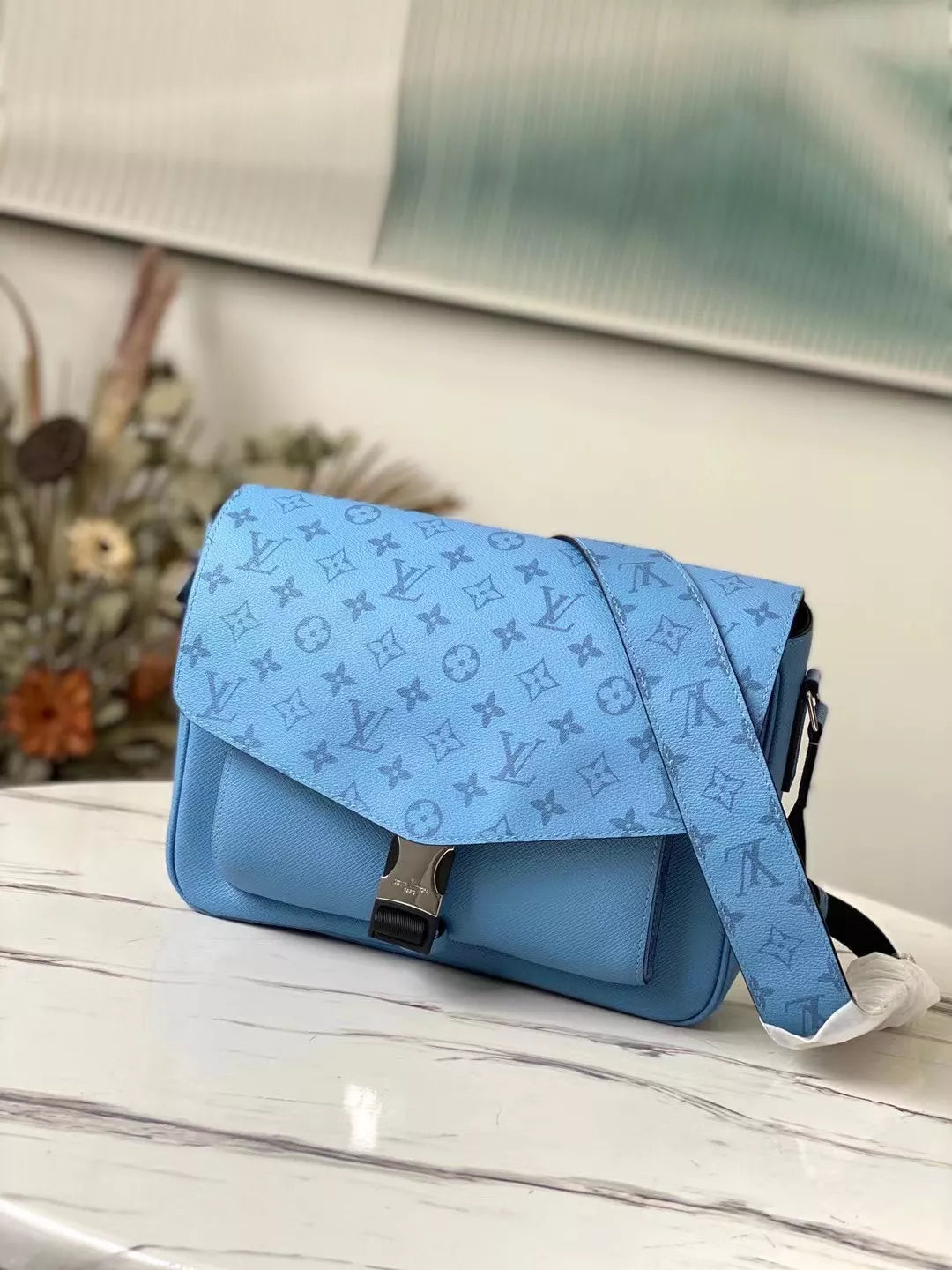 LOUIS VUITTON 29 X 23 X 11.5 CM NEW MESSENGER